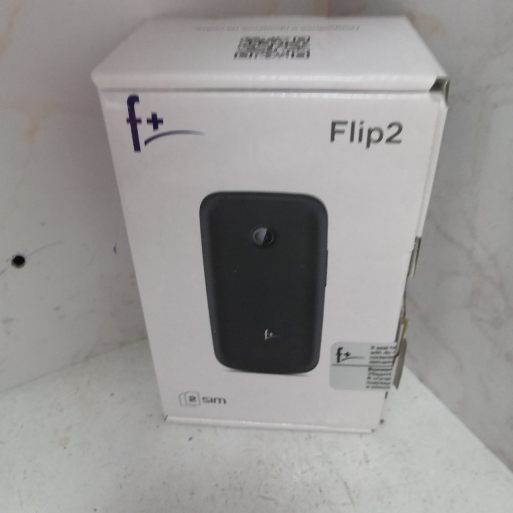 Мобильный телефон Fly  flip2