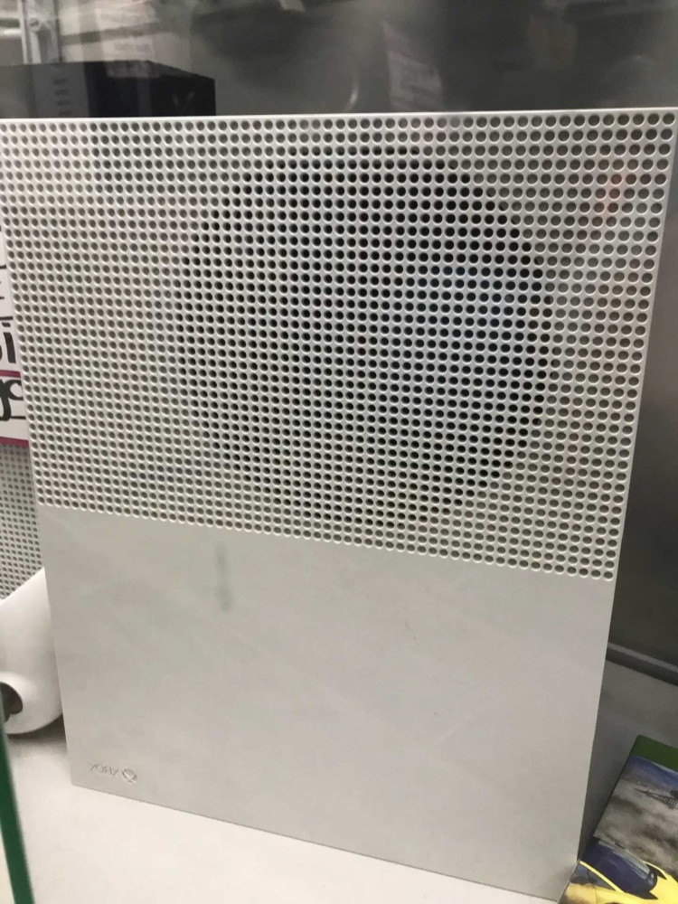 Игровая приставка XBOX ONE S 1Т