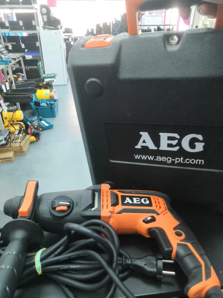 Перфоратор aeg KH 24 IE